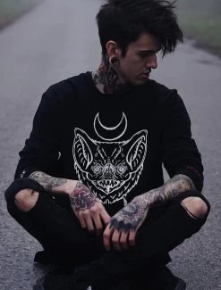 Rogue + Wolf Bat Face Tee - 2XL And 3XL 25 Rogue + Wolf Bat Face Tee - 2XL And 3XL -Fashion Apparel Big C Edit Model Close Up Male 2 16550.1631853667