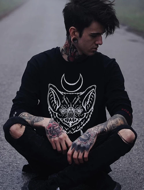 Rogue + Wolf Bat Face Tee - 2XL And 3XL 7 Rogue + Wolf Bat Face Tee - 2XL And 3XL - Image 5