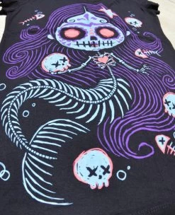 Akumu Ink La Sirena V-Neck Women's T-Shirt -Fashion Apparel Design Close 11803.1548732446