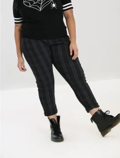 Hell Bunny Storm Stretch Pants - Small And 4XL 26 Hell Bunny Storm Stretch Pants - Small And 4XL -Fashion Apparel Plus size side kick close up 17262.1620920536