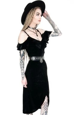Restyle Gloria Velvet Dress -Fashion Apparel eng pl GLORIA DRESS Black gothic velvet dress cold shoulder 1883 13 25784.1638963065