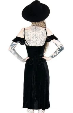 Restyle Gloria Velvet Dress -Fashion Apparel eng pl GLORIA DRESS Black gothic velvet dress cold shoulder 1883 9 32701.1638962973