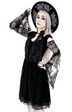 Restyle Crescent Moon Charm Velvet Gothic Dress 21 Restyle Crescent Moon Charm Velvet Gothic Dress -Fashion Apparel eng pl Layered lace gothic dress with a crescent charm 2140 7 94154.1636354503